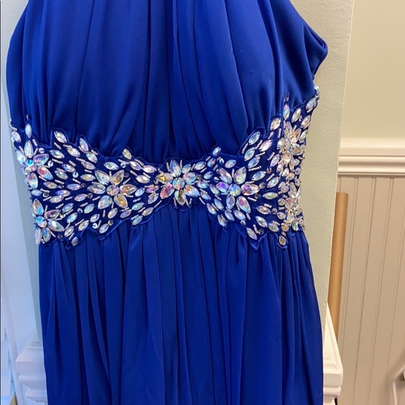 Dress - Picture 2 of 6